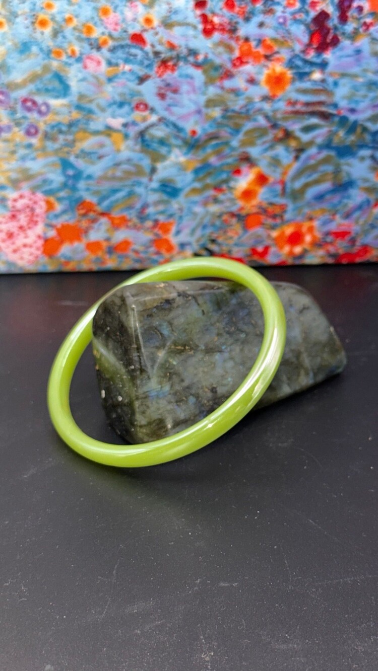 F99 Green glass bracelet/bangle